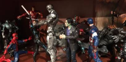 Bruce Banner ( Transforming into Hulk ) (Marvel Legends) Custom Action Figure