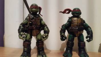 TMNT (Comic Style) (Teenage Mutant Ninja Turtles) Custom Action Figure [don and raph]
