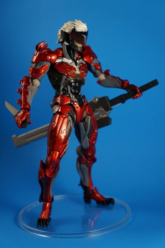 Hot Toys: Metal Gear Rising Revengeance - Raiden Inferno Armor Ver.