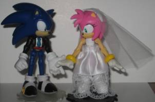 Sonic & Amy Wedding Cake Topper (Sonic) Custom Action Figure