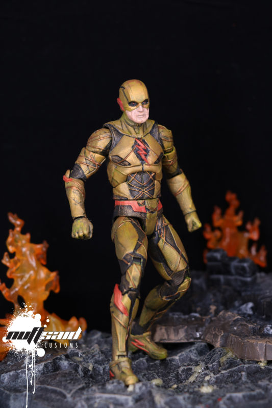 dc reverse flash figure