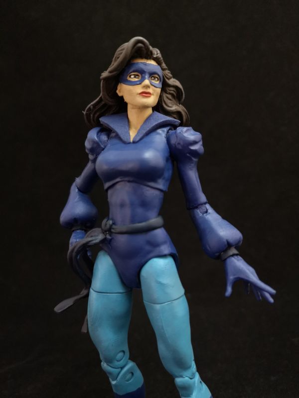 shadowcat statue